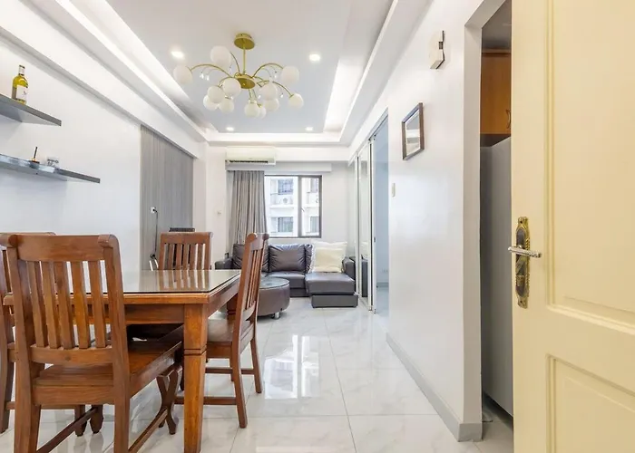 Apartamento 1br Forbeswood Heights In Bgc With 100mbps