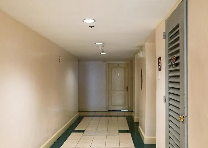 1br Forbeswood Heights In Bgc With 100mbps Apartamento