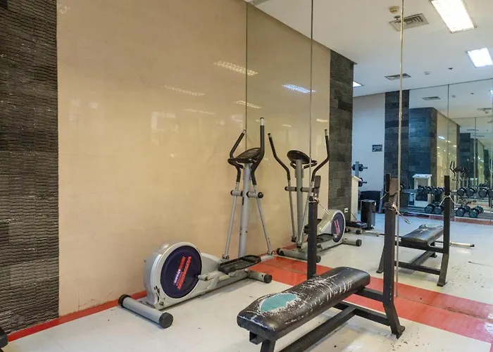 Apartamento 1br Forbeswood Heights In Bgc With 100mbps *