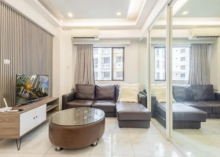 Apartamento 1br Forbeswood Heights In Bgc With 100mbps
